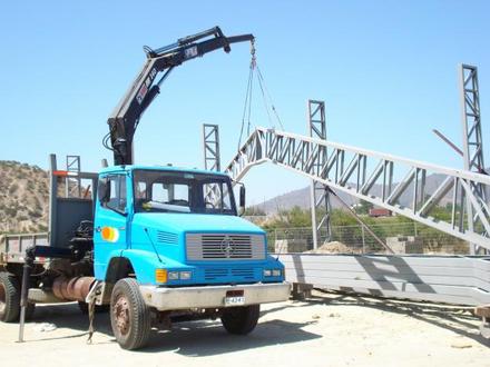 Alquiler de Camiones 350 con brazo hidráulico en Tarso, Antioquia, Colombia