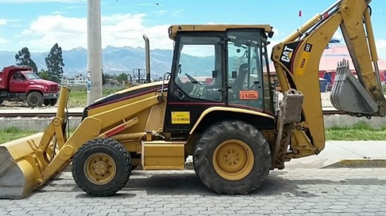 Alquiler de Retroexcavadora 420D en Bahía Solano, Chocó, Colombia